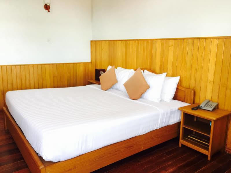 Inle Lotus Hotel Nyaung Shwe Esterno foto