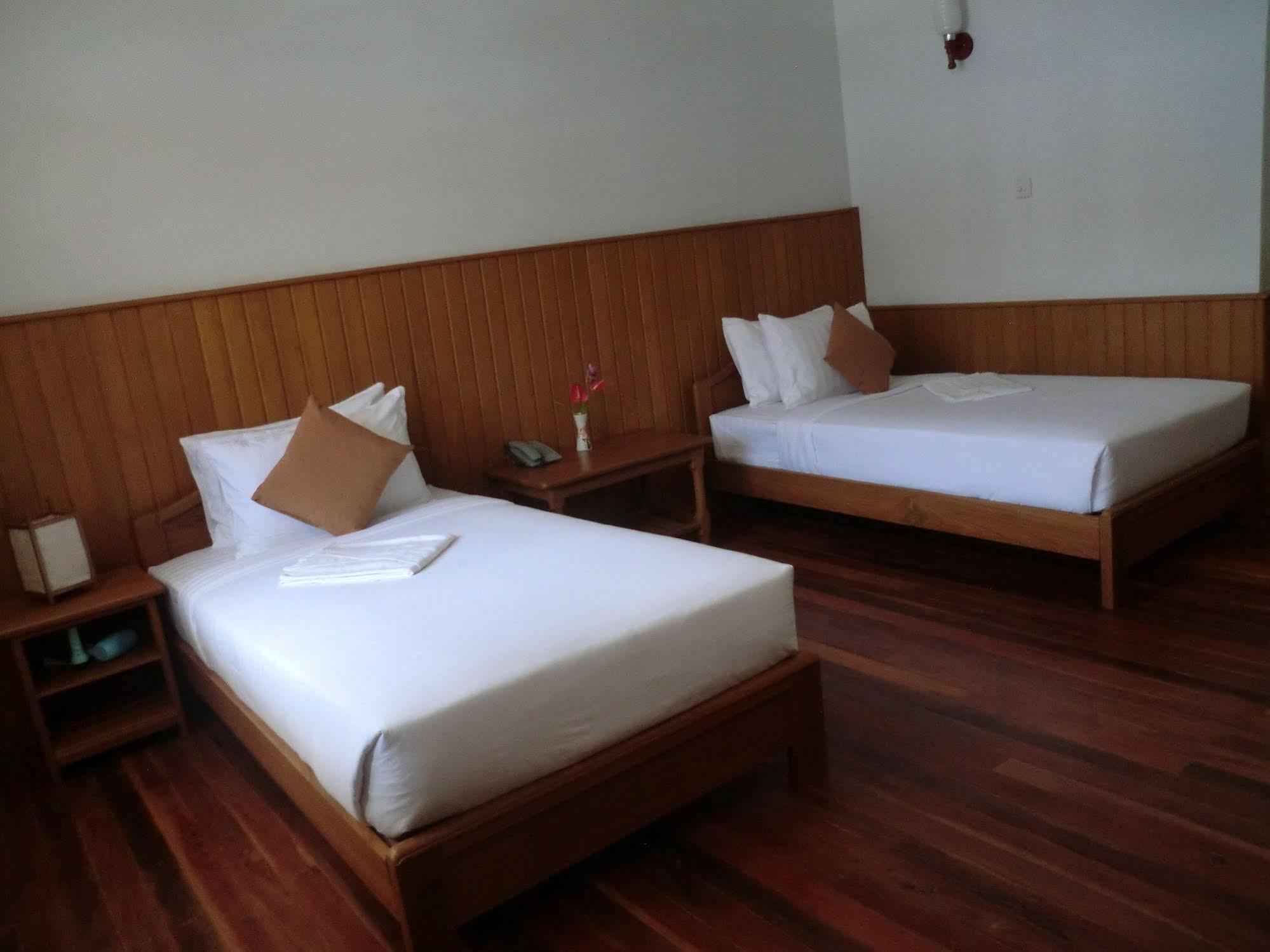 Inle Lotus Hotel Nyaung Shwe Esterno foto