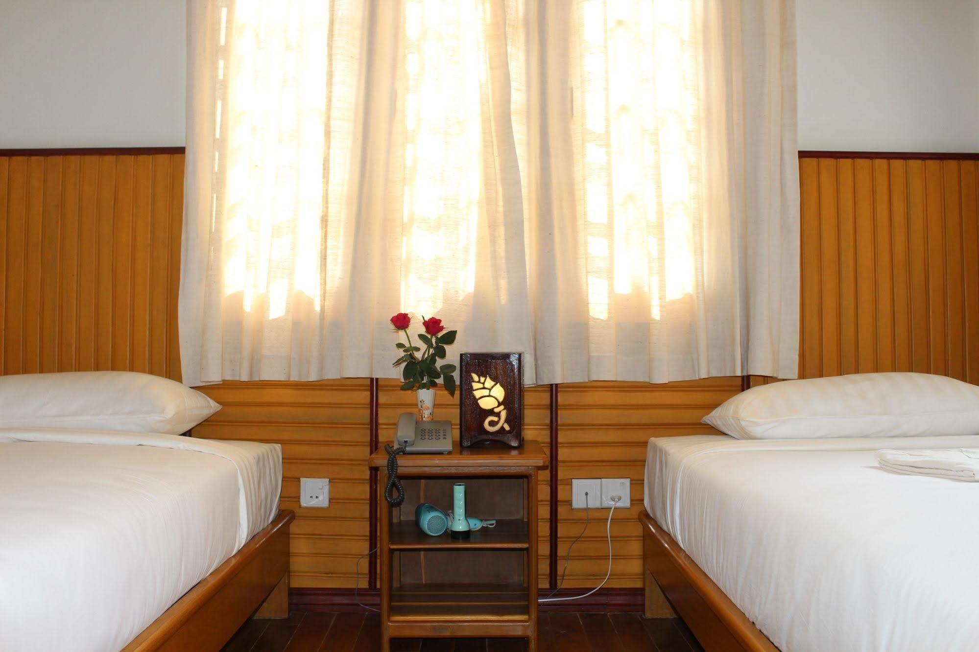 Inle Lotus Hotel Nyaung Shwe Esterno foto