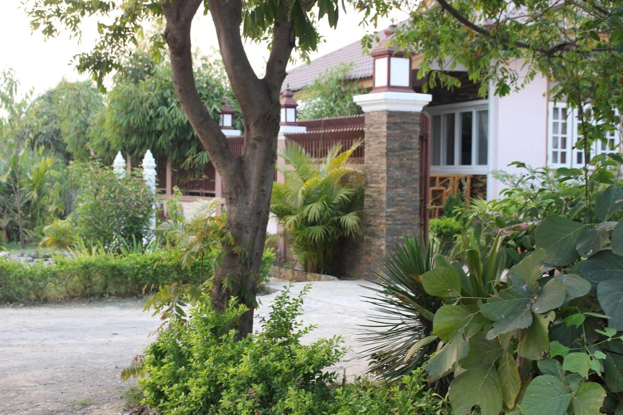 Inle Lotus Hotel Nyaung Shwe Esterno foto